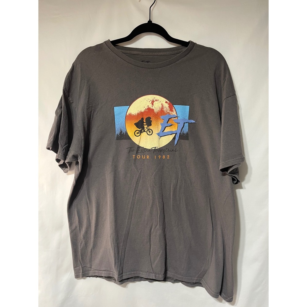E.T. Extra Terrestrial‎ Tour 1982 Gray Graphic T-Shirt XL Loot Crate Exclusive